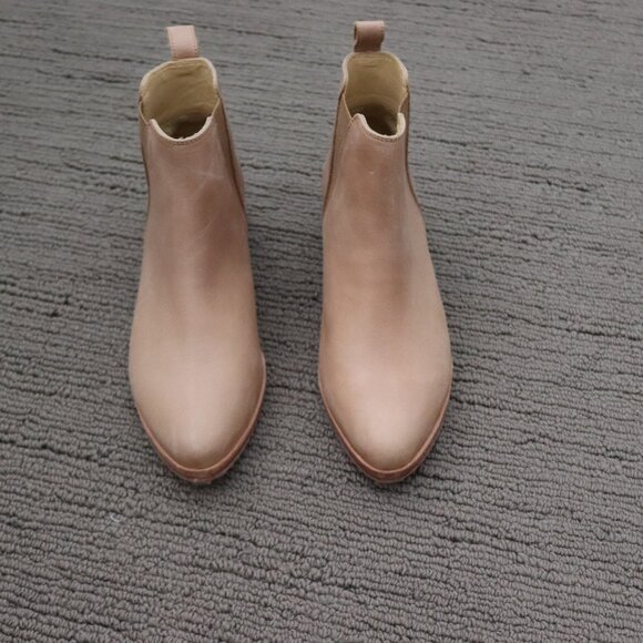 NISOLO Everyday Chelsea Boot - Almond Size 7.5 - Picture 7 of 11